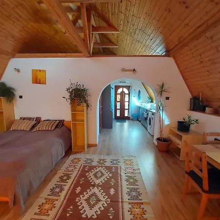 Attila-apartman * Budaörs