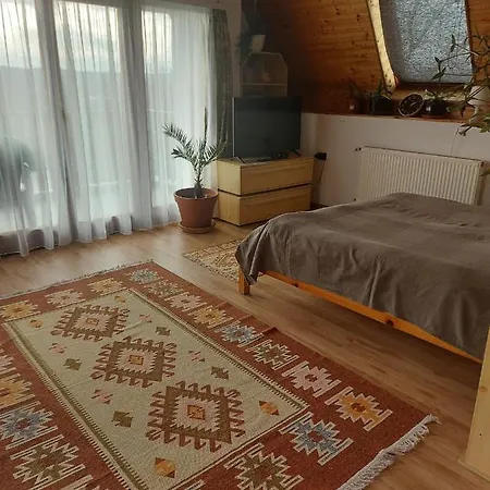 Attila-apartman *