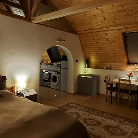 Apartamento Attila-apartman *