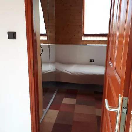 Attila-apartman Apartamento