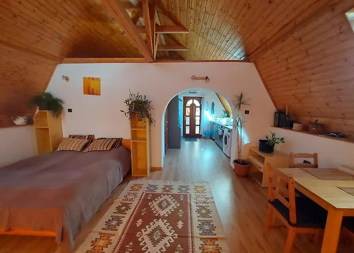 Attila-apartman * Budaörs