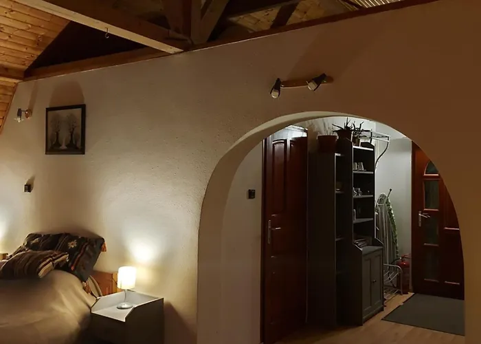 Attila-apartman * Budaörs